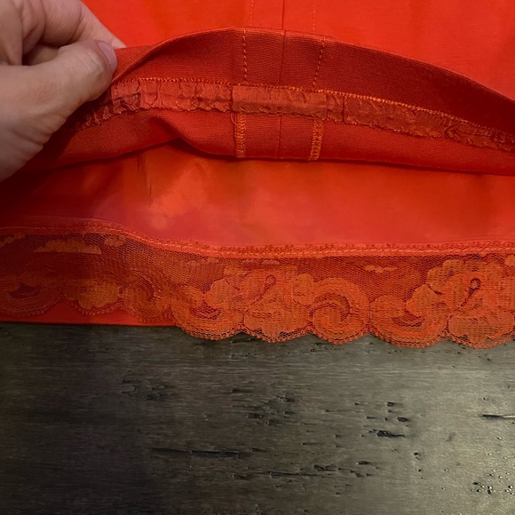 NWOT Trina Turk Women's 6 NWT Dress in Padoga Red Sheath $168 - Picture 6 of 7